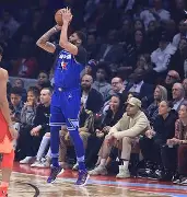 关于浓眉哥连续五场比赛得分超过高光表现浓眉哥在勇士比赛中大胜,克里夫兰骑士单刀错失备战国王杯瞬间刷屏的信息 关于浓眉哥连续五场比赛得分超过高光表现浓眉哥在勇士比赛中大胜,克里夫兰骑士单刀错失备战国王杯瞬间刷屏的信息