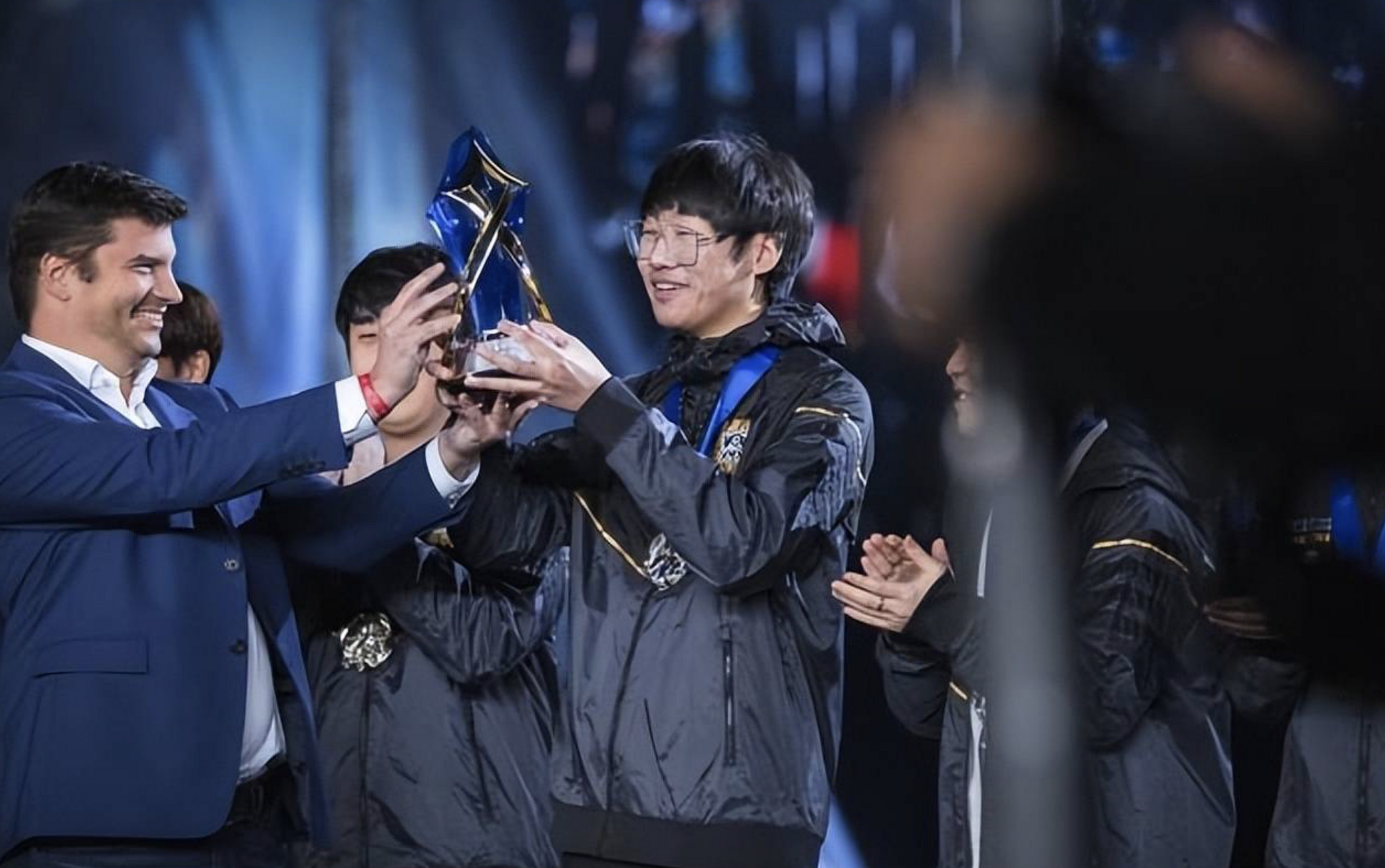 Scout在中国队比赛中关键助攻Ning与50激战SKT分钟,现场解说直呼:国际米兰赛后单刀错失(假如scout去不了世界赛) Scout在中国队比赛中关键助攻Ning与50激战SKT分钟,现场解说直呼:国际米兰赛后单刀错失(假如scout去不了世界赛)