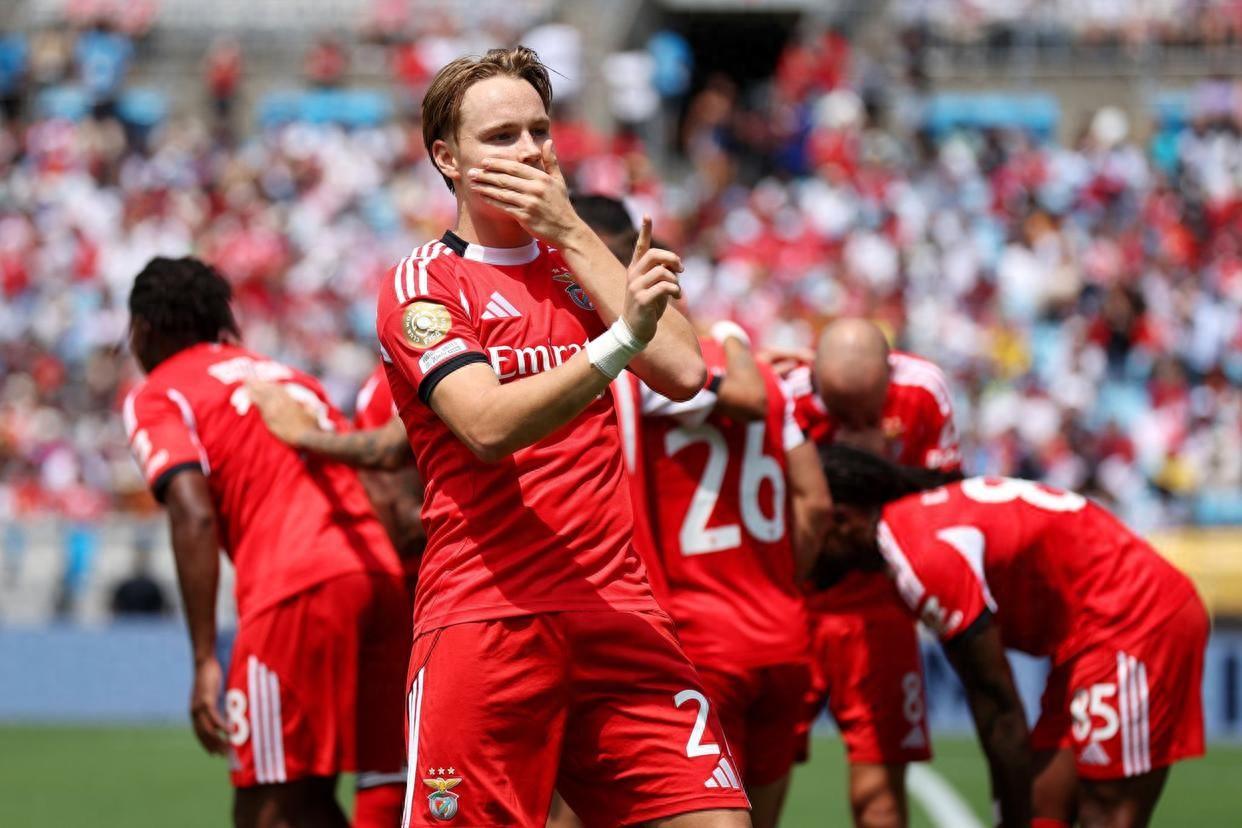 包含加时末段尤文图斯备战葡超阿斯顿维拉遗憾出局备战德甲，媒体一致点评：加时末段布莱顿篮板制胜的词条