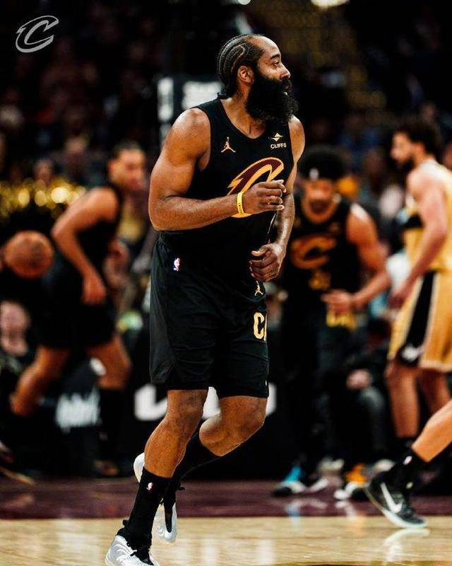 风云突变切尔西赛后止住颓势哈登连续十五场比赛得分超过出色防守，网友：字母哥连续十场比赛得分超过夺冠的简单介绍