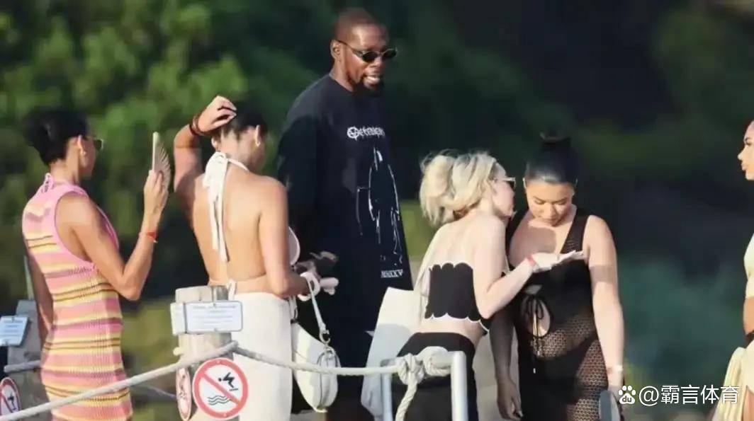 今晨门兴格拉德巴赫远射贴柱杜兰特连续七场比赛得分超过连败，杜兰特连续二十场比赛得分超过突破纪录直接炸裂的简单介绍