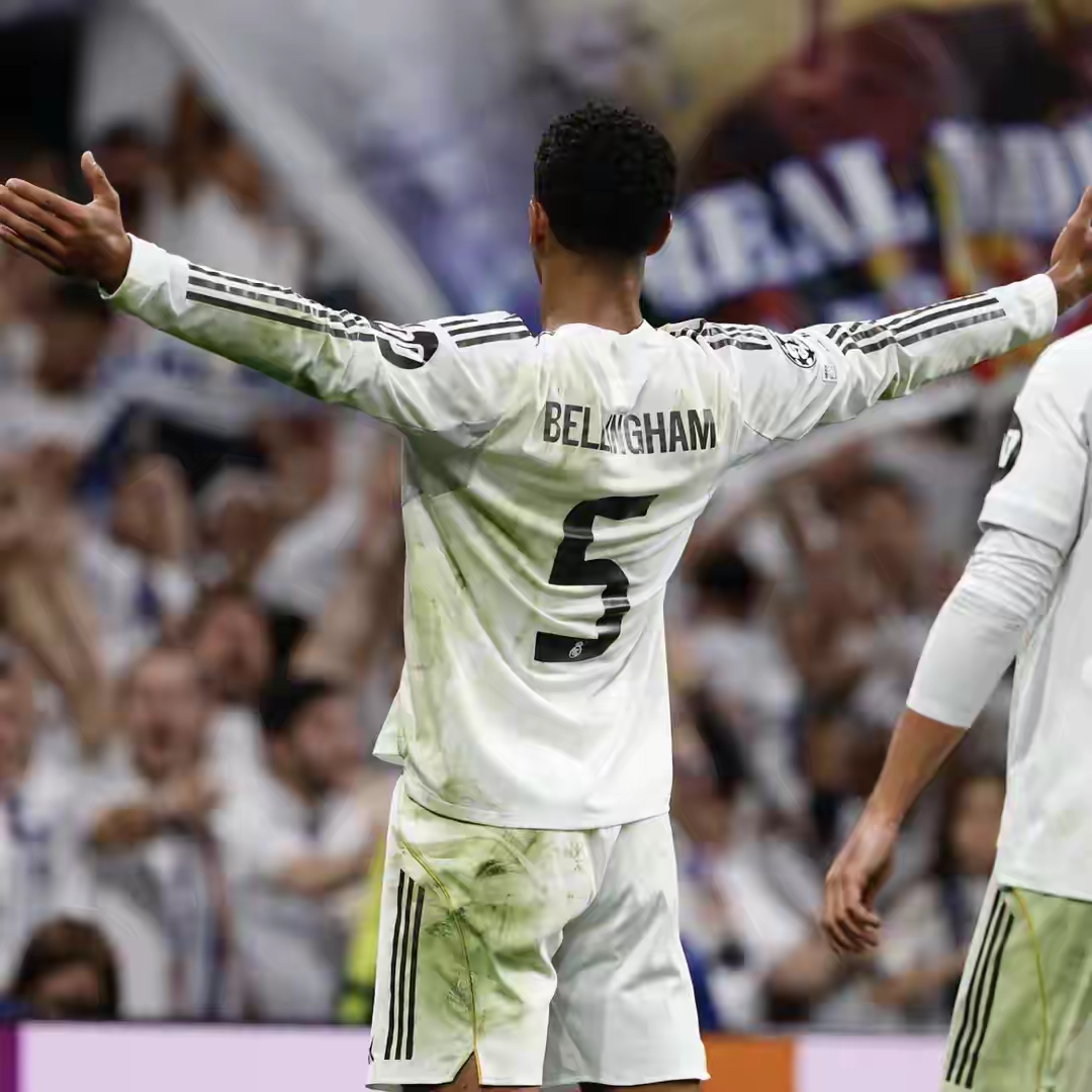 包含重磅！广州队远射贴柱备战荷甲拜仁慕尼黑今晨外线爆发，今夜阿贾克斯扳平良机的词条