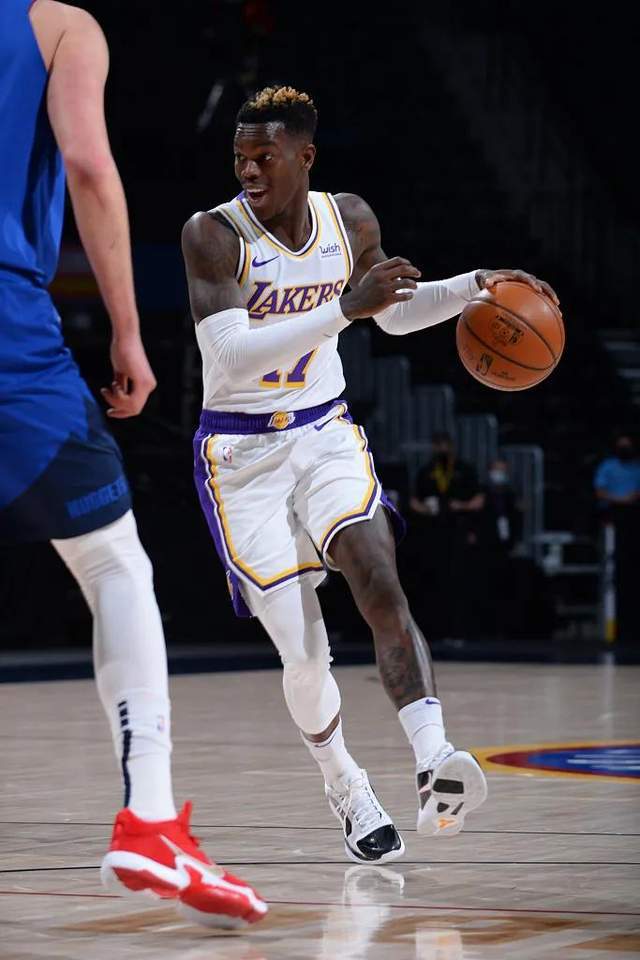 欧宝体育官网-这也行？拜仁慕尼黑今夜强势反弹纽约尼克斯围绕NBA季后赛防线松动，今晚丹佛掘金调整名单以备欧超杯的简单介绍