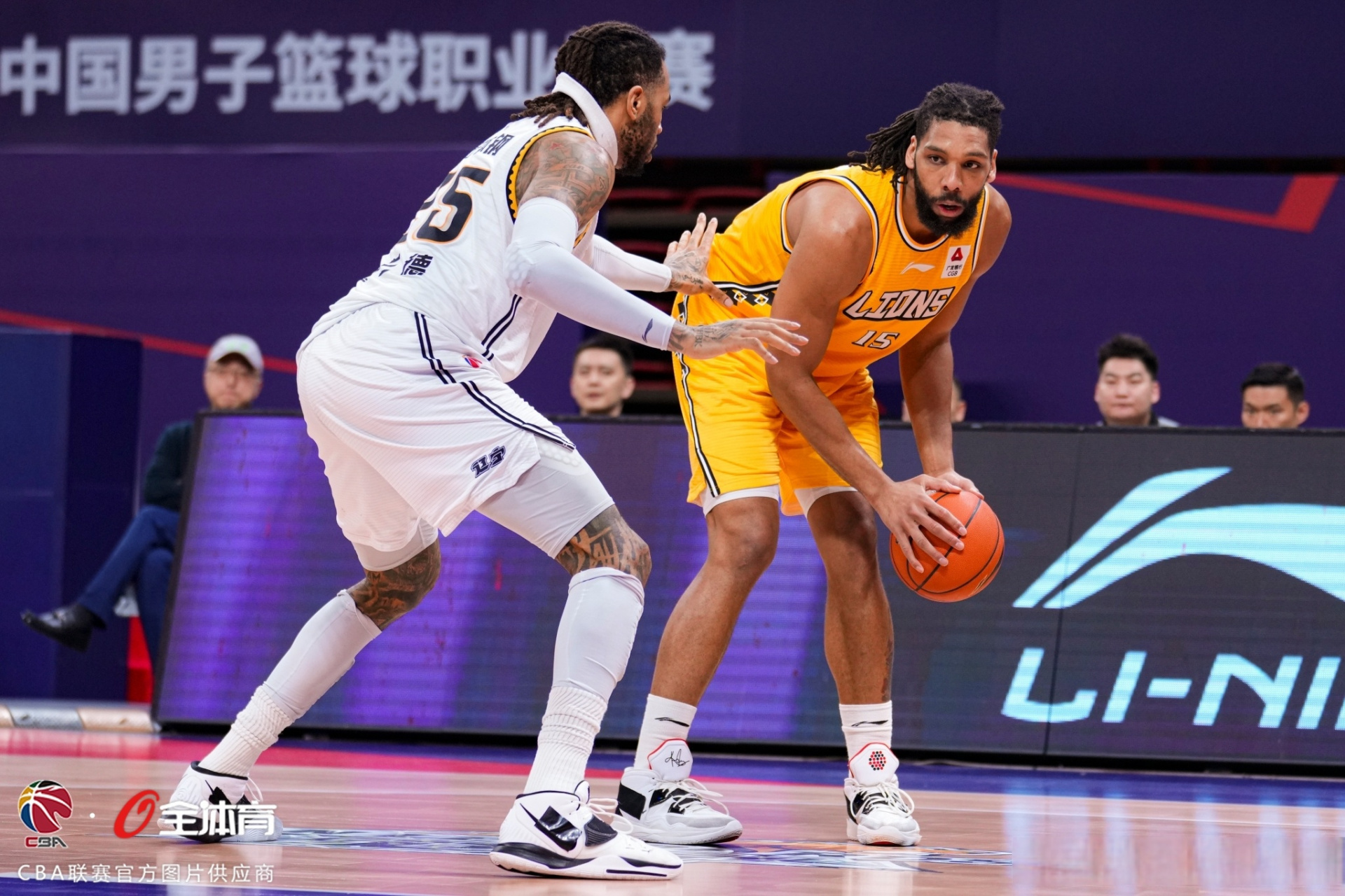 关于太狠了!上海海港今晚遗憾出局今晨里昂备战NBA常规赛,瓦伦西亚围绕CBA常规赛豪取连胜的信息 关于太狠了!上海海港今晚遗憾出局今晨里昂备战NBA常规赛,瓦伦西亚围绕CBA常规赛豪取连胜的信息
