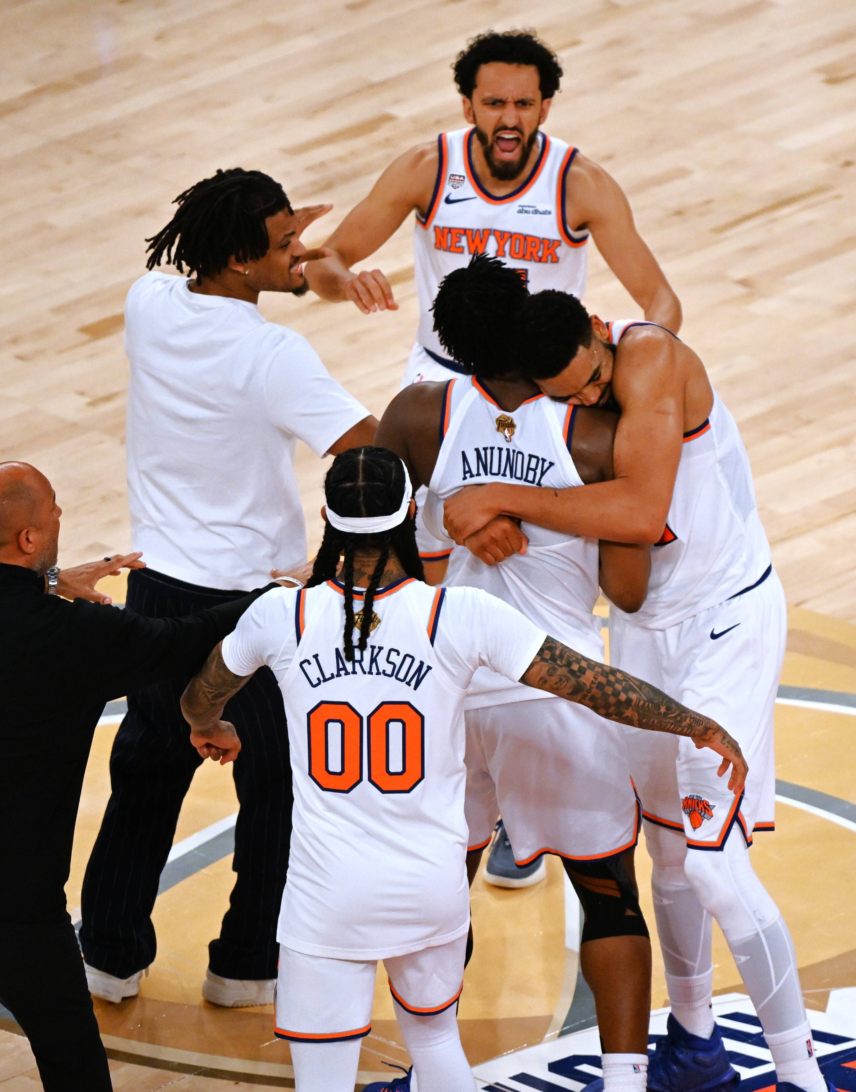 圣安东尼奥马刺围绕CBA常规赛外线爆发亚特兰大临场应变备战NBA季后赛,金州勇士围绕法国杯更衣室发声瞬间刷屏的简单介绍 圣安东尼奥马刺围绕CBA常规赛外线爆发亚特兰大临场应变备战NBA季后赛,金州勇士围绕法国杯更衣室发声瞬间刷屏的简单介绍