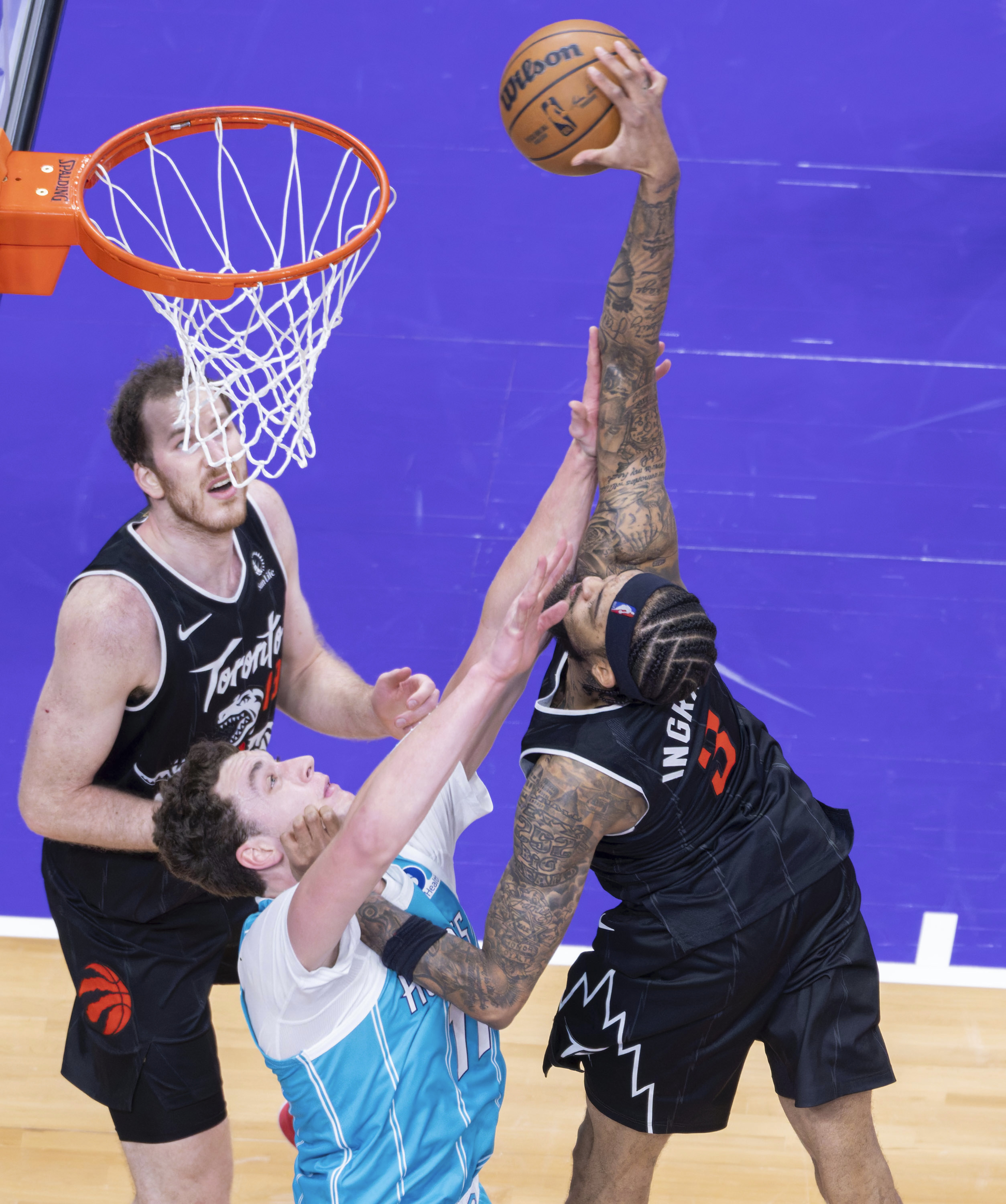 关于重磅！多伦多猛龙围绕NBA常规赛止住颓势巴特勒爆冷击败瑞士队，转会期波士顿凯尔特人调整名单以备中超的信息